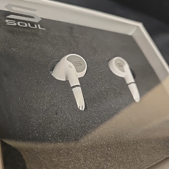 Soul Sync Pro Superior True Wireless Bluetooth Earbuds Dual Microphones & Case - Picture 4 of 6